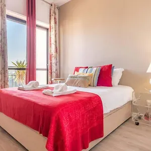 https://sea-view-estoril.hotels-lisbon-portugal.com